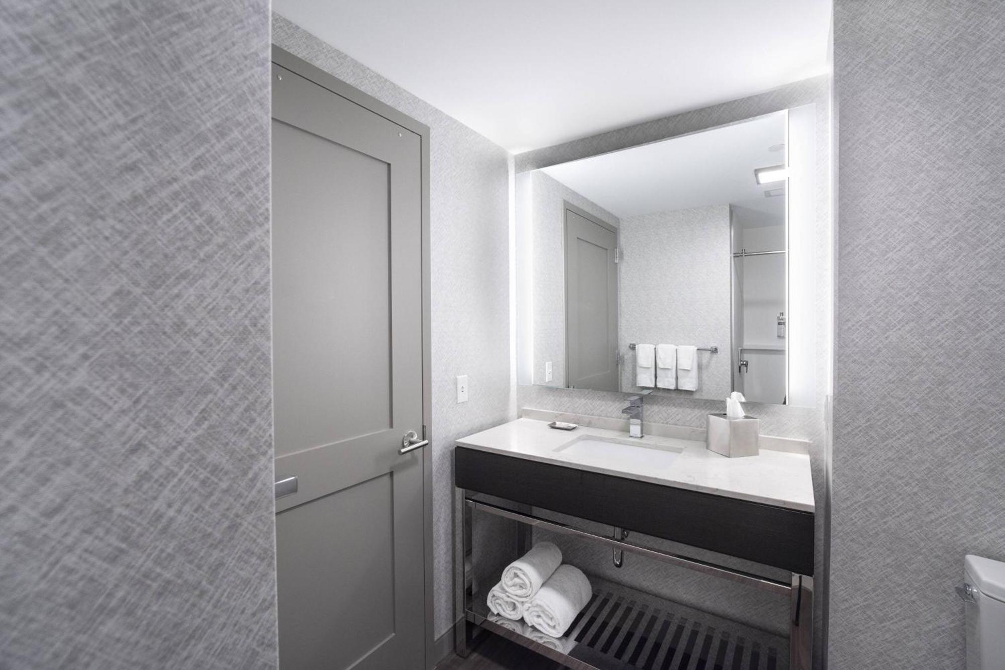 Fairfield Inn & Suites By Marriott Boston Logan Airport/צ'לסי מראה חיצוני תמונה